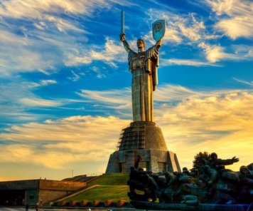 Тури Україною